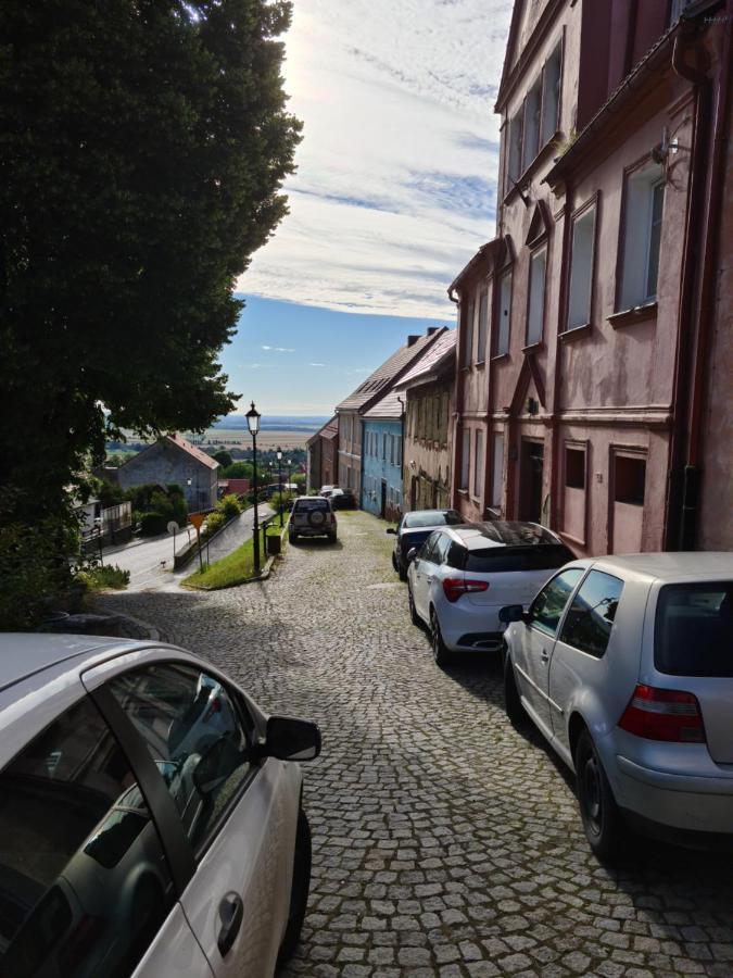 Apartament W Starej Szkole Leilighet Srebrna Góra Eksteriør bilde