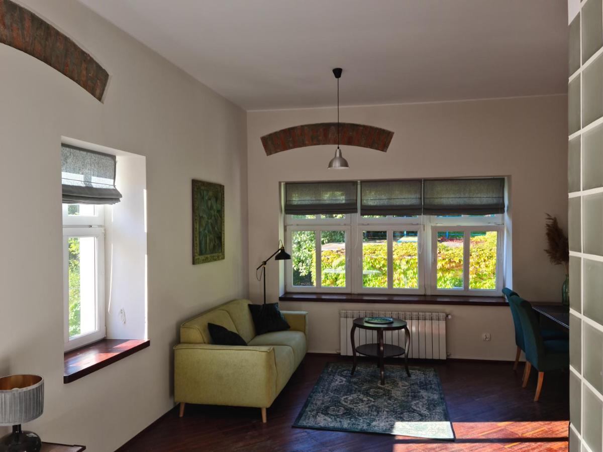 Apartament W Starej Szkole Leilighet Srebrna Góra Eksteriør bilde