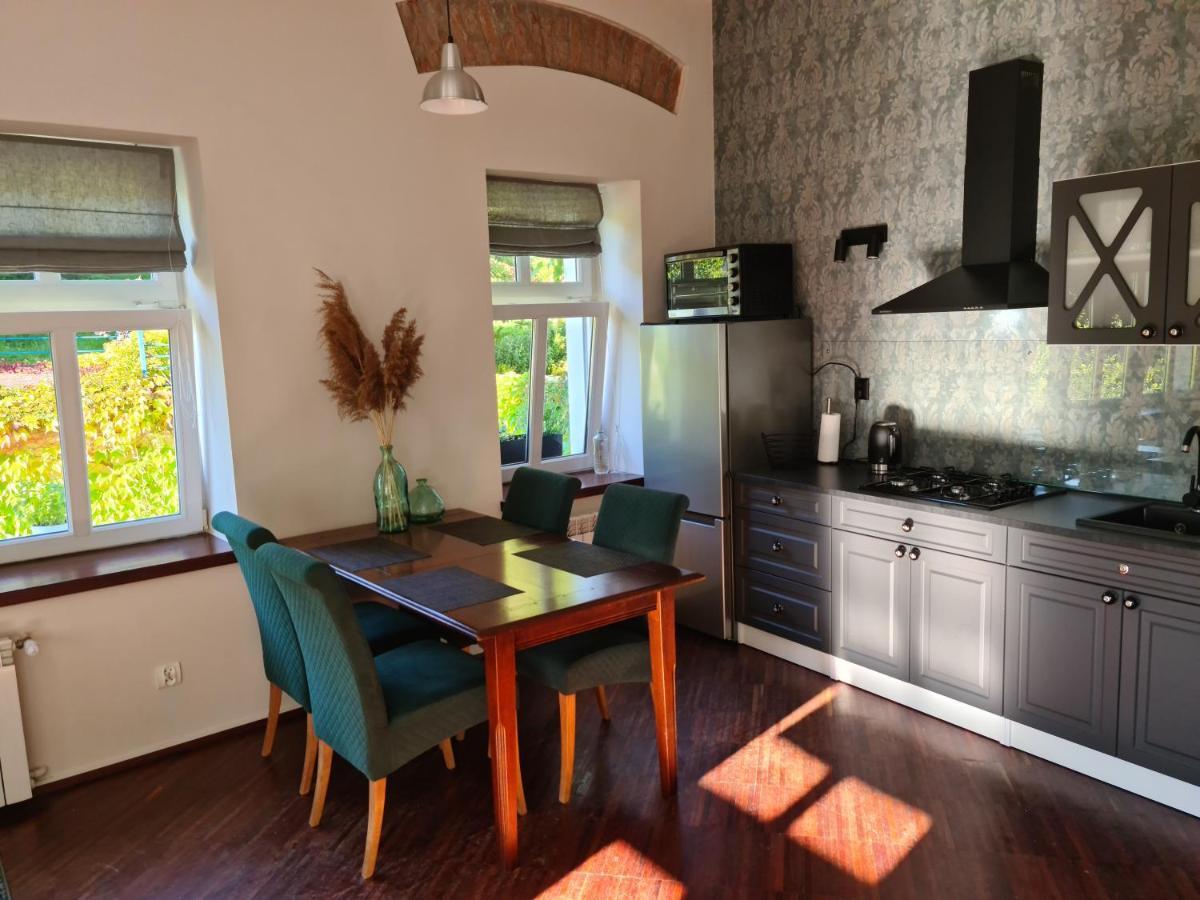 Apartament W Starej Szkole Leilighet Srebrna Góra Eksteriør bilde